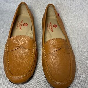 Marc Joseph Women’s Brown Leather Loafers. Size 8,5